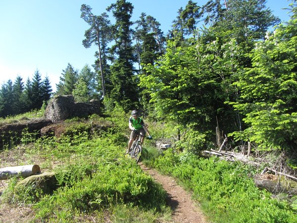 Kemb3.jpg (557.79 Kio) Vu 689 fois Mon beauf avec la Banane