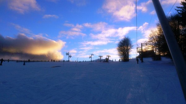 1462772_10201014460908053_1708059515_o.jpg (293.25 Kio) Vu 713 fois Trop bon avec le soleil