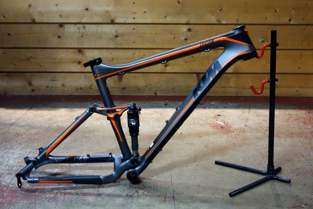 KTM-Lycan-carbon-Prestige-640x427.jpg
