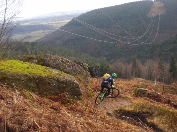 la descente du Geissfels, toute en épingles