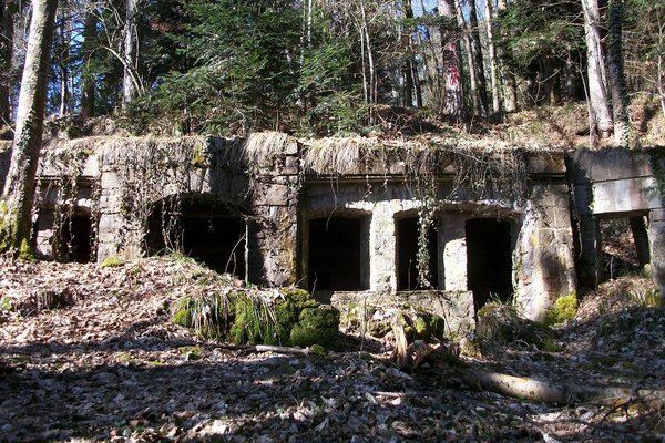 Bunker qui servait de poste de commandement pour les gradés Allemands (spécial pour Binano)